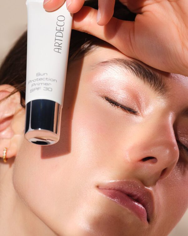 Website format JPG-2024_01_Cover & Prime_46081_Sun-Protection-Primer_ART_S12_189_V2 Website format JPG-2024_01_Cover & Prime_46081_Sun-Protection-Primer_ART_S12_189_V2