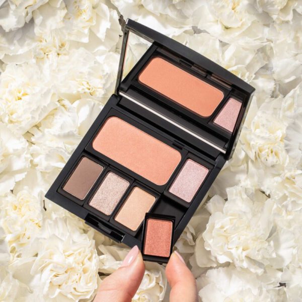 Website format JPG-5130_Beauty-Box-Quadrat_Person-1 Website format JPG-5130_Beauty-Box-Quadrat_Person-1