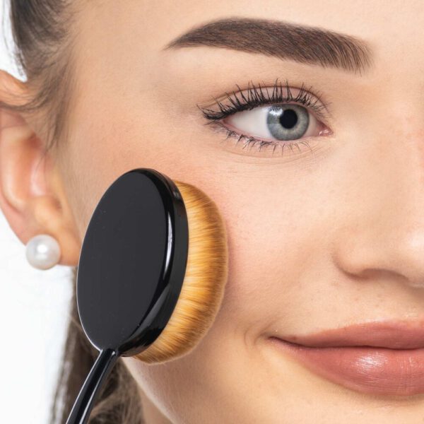 Website format JPG-60305_Large-Oval-Brush-Premium-Quality_Person Website format JPG-60305_Large-Oval-Brush-Premium-Quality_Person