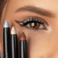 Website format JPG-267.xx_High-Performance-Eyeshadow-Stylo_Person