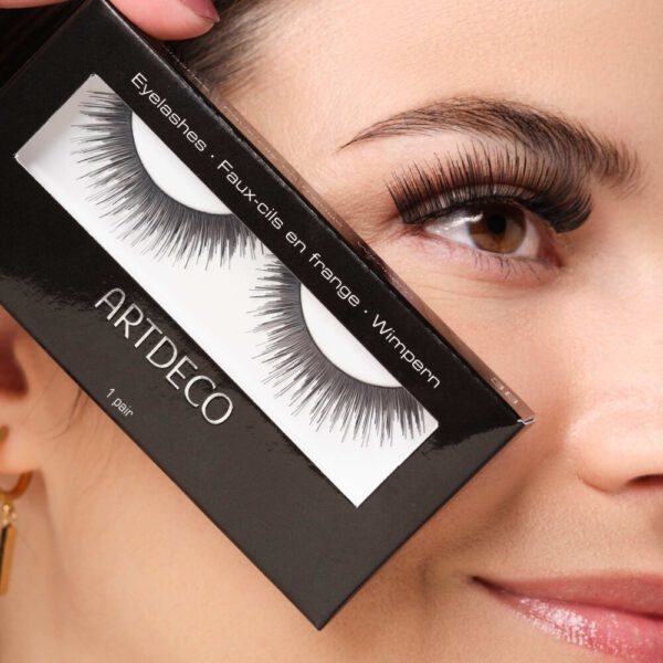 Website format JPG-65.38_Eyelashes_Person Website format JPG-65.38_Eyelashes_Person