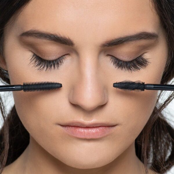Website format JPG-2025.1 Twist for Volume Mascara Person Website format JPG-2025.1 Twist for Volume Mascara Person